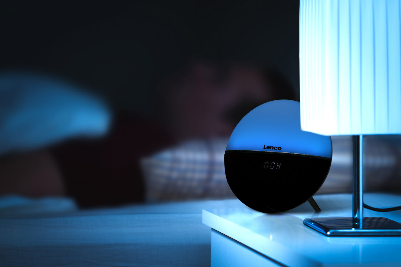 LENCO CRW-4BY - FM Alarm Clock Radio - Wake up light with Bluetooth® - Red