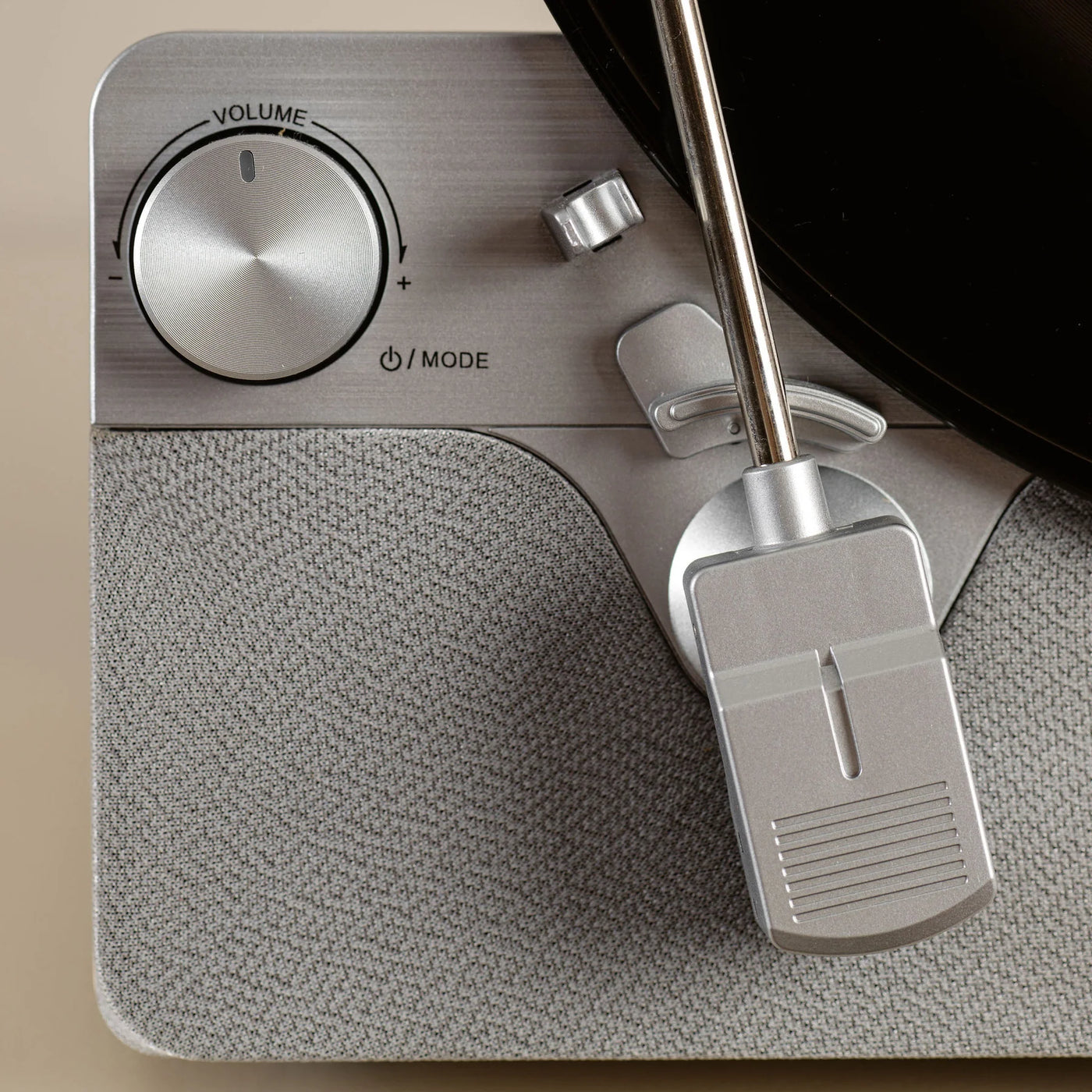 LENCO LSA-071SI – Fully Automatic Vertical Turntable with Built-in Speakers and Bluetooth® – Silver