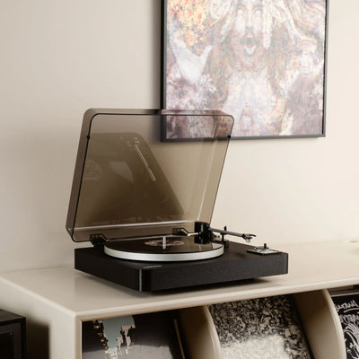 LENCO LBTA-165BK – Fully Automatic Turntable with Bluetooth® Streaming and Built-In Preamp – Metal Platter and Tonearm – Black