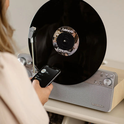LENCO LSA-071SI – Fully Automatic Vertical Turntable with Built-in Speakers and Bluetooth® – Silver