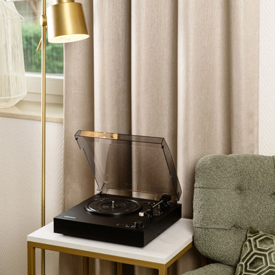 LENCO LS-15BK – Turntable with Bluetooth®, Two Built-In Speakers, and AT3600L Cartridge – Black