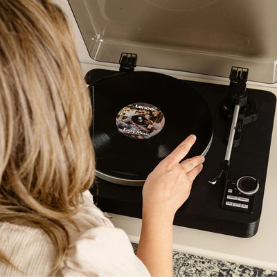 LENCO LBTA-165BK – Fully Automatic Turntable with Bluetooth® Streaming and Built-In Preamp – Metal Platter and Tonearm – Black