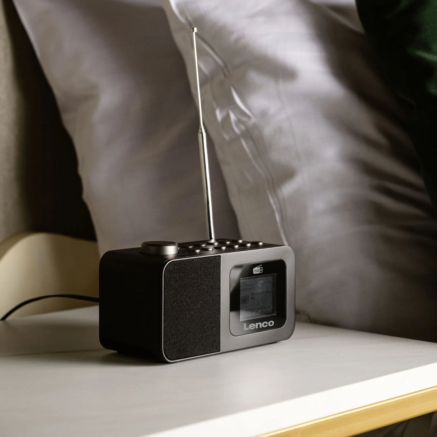 LENCO CR-625BK – DAB+/FM Clock Radio with Color Display, Sleep Timer, and Dual Alarm Function – Black