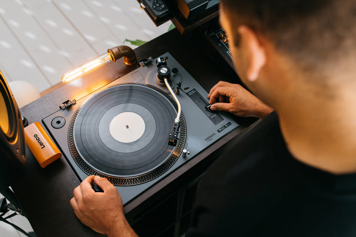 LENCO L-3808 Matt Grey - Direct drive turntable with USB / PC