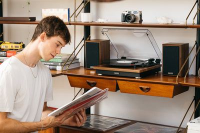 LENCO LS-100WD - Record Player with 2 external speakers - Wood