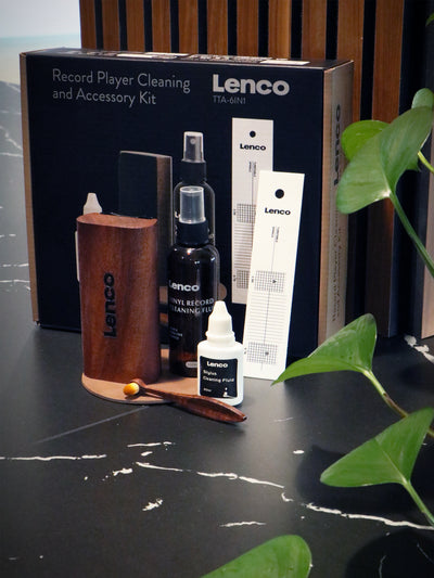 LENCO TTA-6IN1 - Zestaw akcesoriów do gramofonu 6 w 1 i luksusowy zestaw do czyszczenia płyt winylowych - Drewno premium