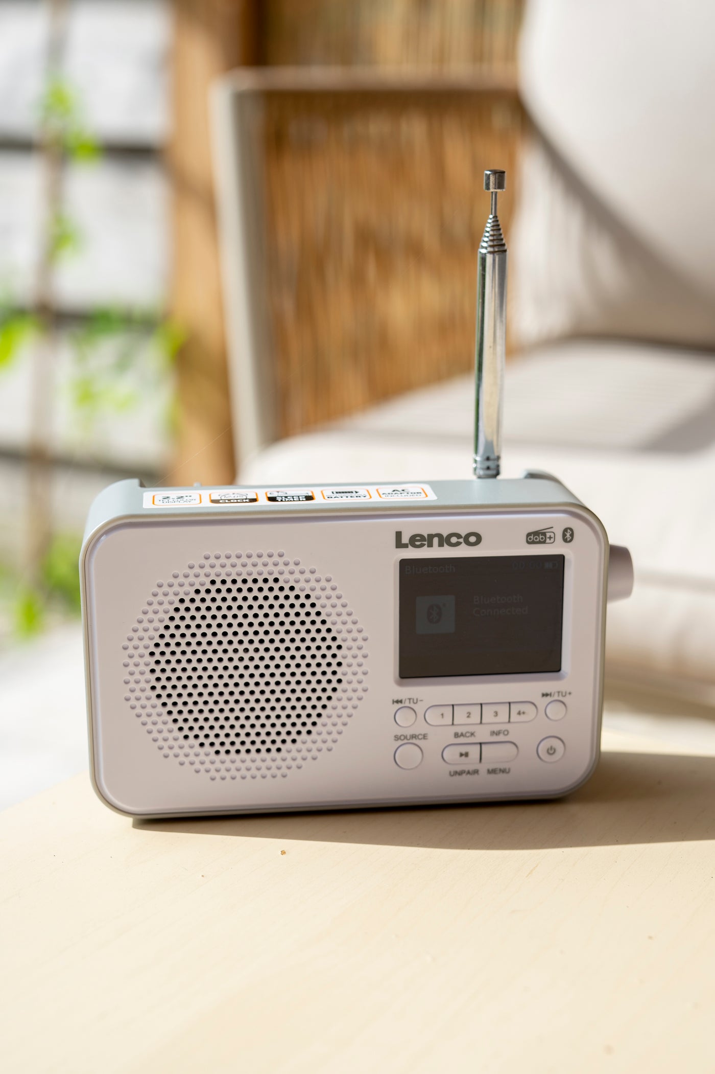 LENCO PDR-035WH - DAB + / FM Radio with Bluetooth® - White