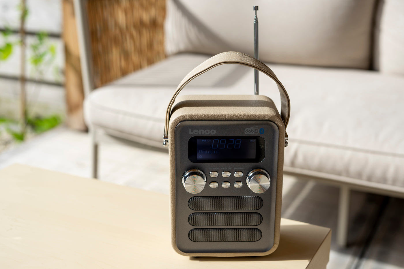 LENCO PDR-051TPSI LENCO - Portable DAB+ FM Radio with Bluetooth® and A –  Lenco-Catalog