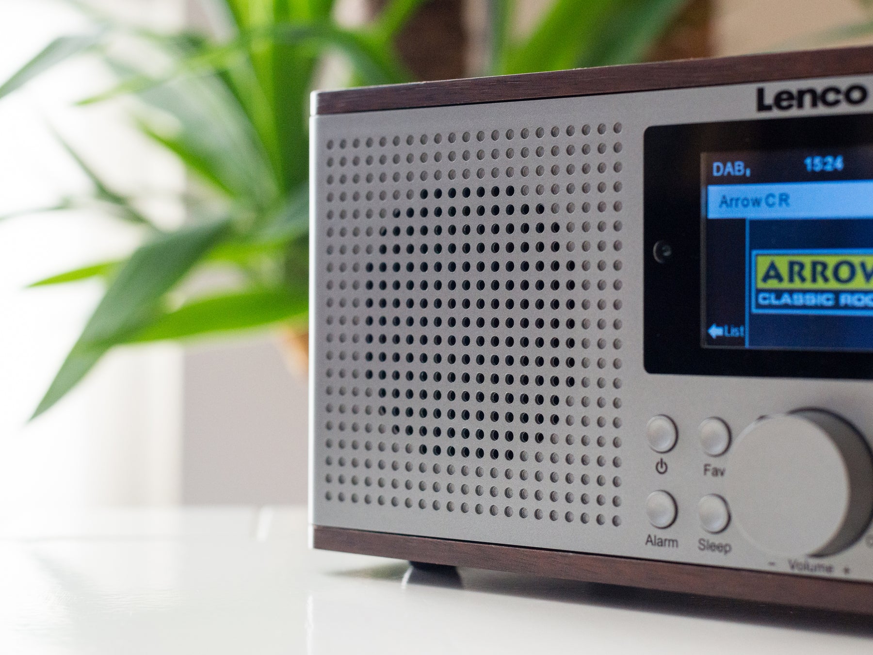 W with - FM Lenco-Catalog – DIR-170WA radio, Smart LENCO Bluetooth® and Internet DAB+,