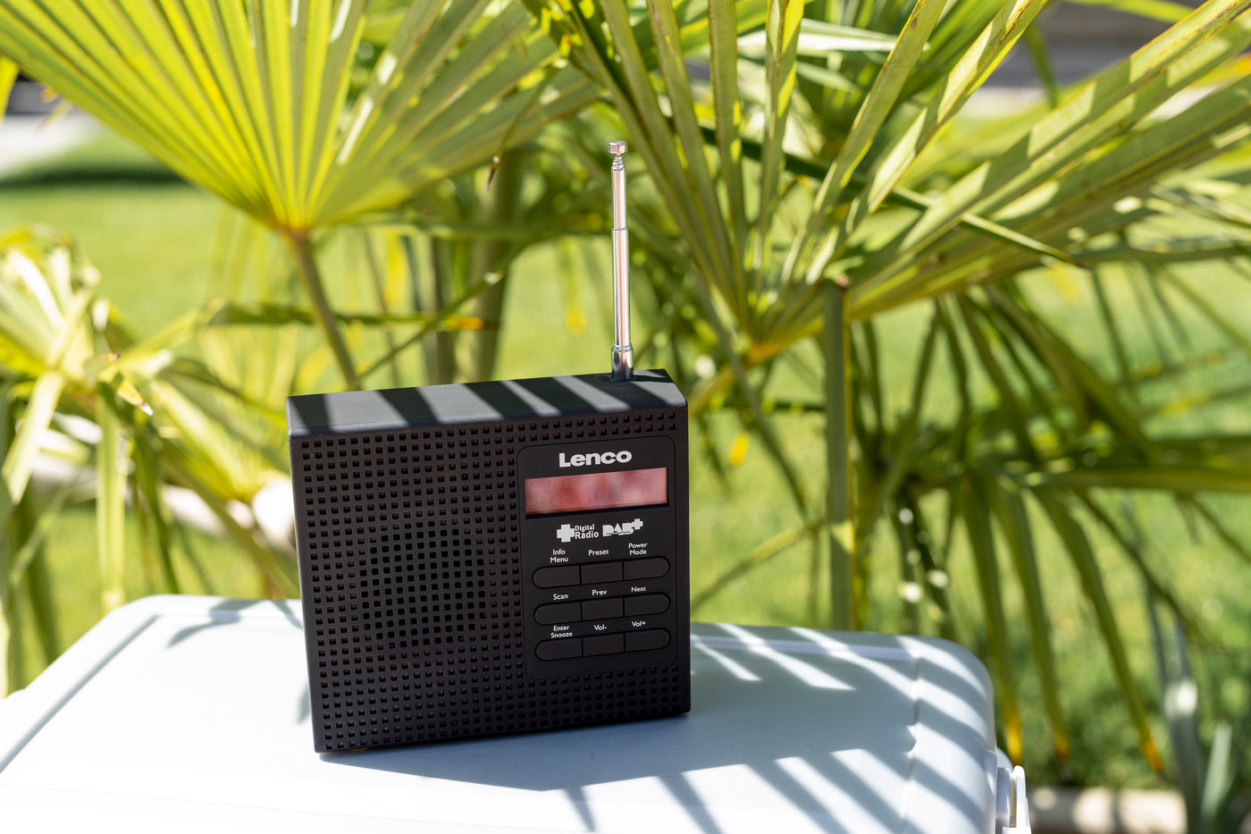 LENCO PDR-020BK - Radio przenośne Radio DAB+ FM z funkcją alarmu - Czarne