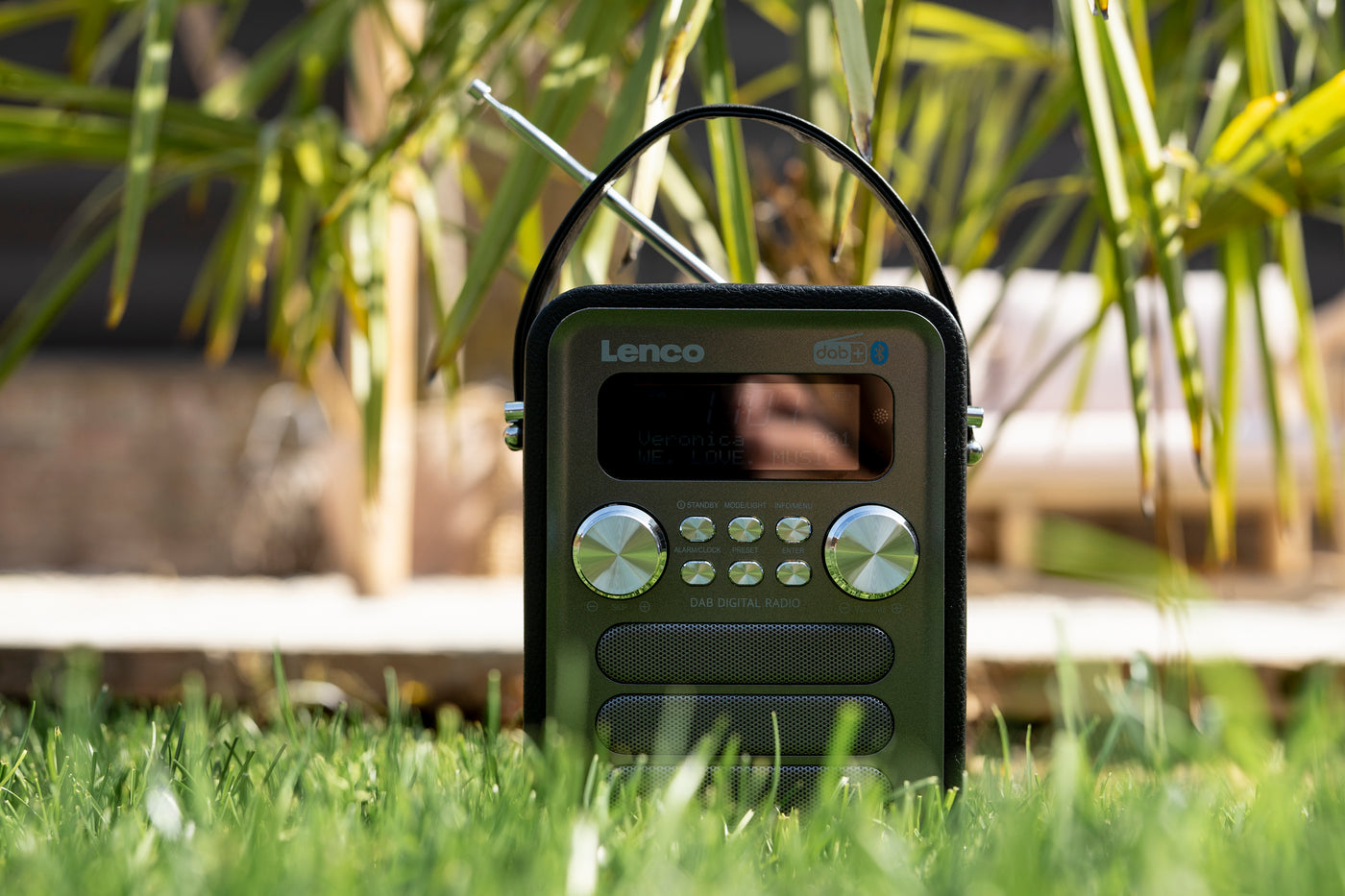 – PDR-051BKSI Bluetooth® FM DAB+ Lenco-Catalog Radio Portable with and LENCO - AUX-inp